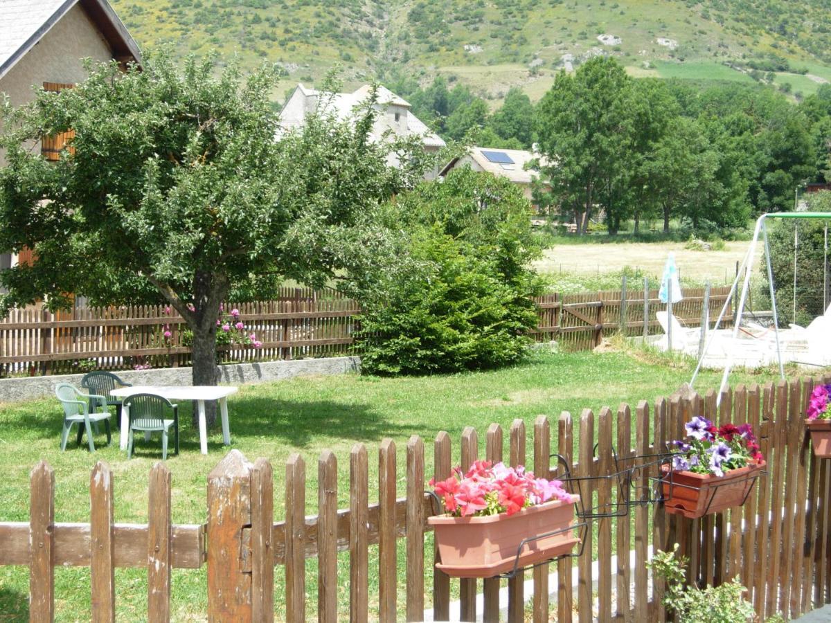 Hotel Restaurant Le Chamois Ancelle Eksteriør billede